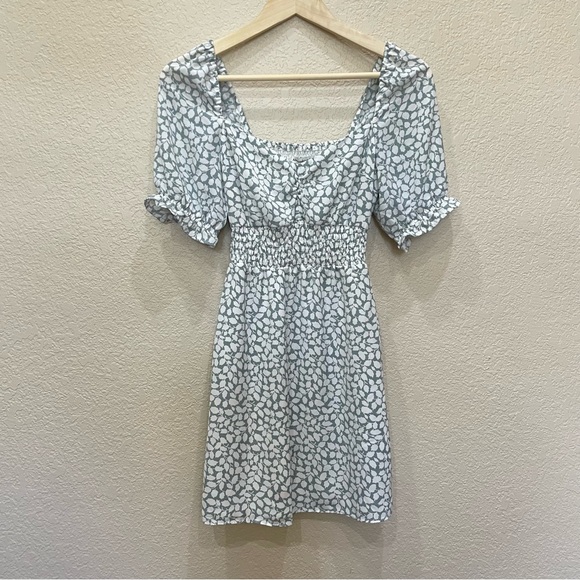 Abercrombie & Fitch Dresses & Skirts - Abercrombie & Fitch Smocked Waist Pami Dress Sage Green / Grey Cottagecore